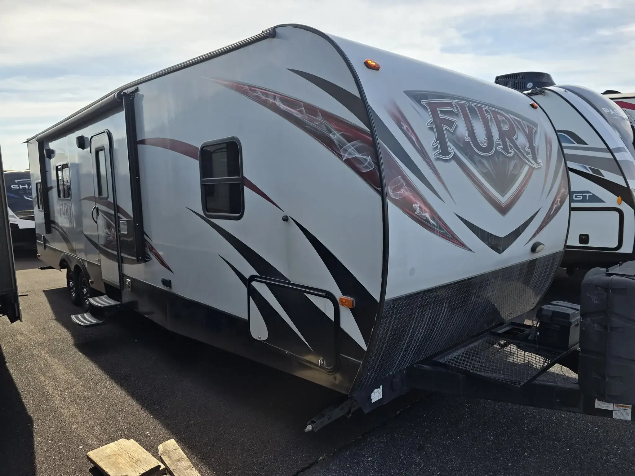 2016 Prime Time Fury 3012X exterior