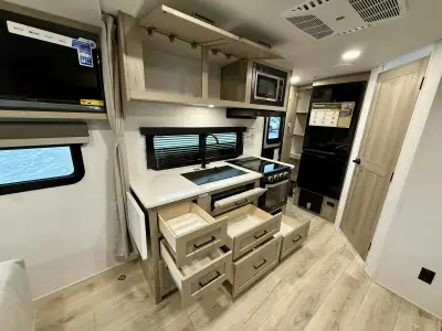 2026 Forest River Rockwood Mini Lite 2109S photo 19