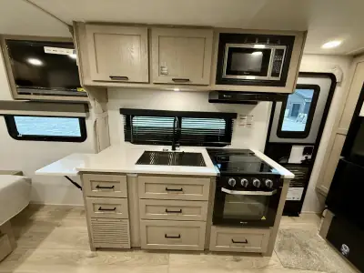 2026 Forest River Rockwood Mini Lite 2109S photo 18