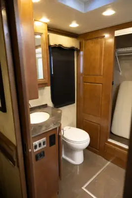 2014 Fleetwood Providence 42M photo 15