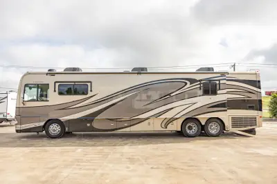 2014 Fleetwood Providence 42M photo 4