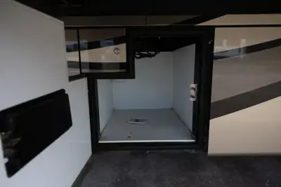 2014 Fleetwood Providence 42M photo 38