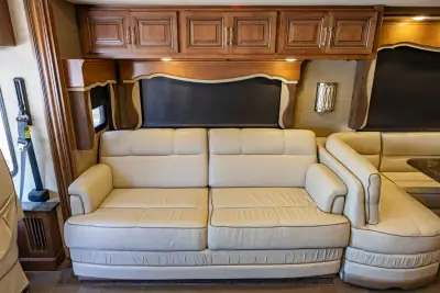 2014 Fleetwood Providence 42M photo 23