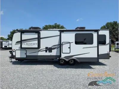 2027 Forest River Flagstaff Super Lite 26SRD photo 4