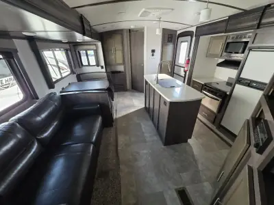 2018 Crossroads Sunset Trail Super Lite SS-331BH photo 9