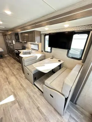 2022 Thor Motor Coach FREEDOM TRAVELER A30 photo 14