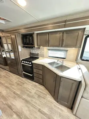 2022 Thor Motor Coach FREEDOM TRAVELER A30 photo 16