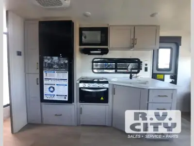 2027 Jayco Jay Flight 262RLSW photo 6