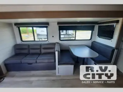 2027 Jayco Jay Flight 262RLSW photo 5