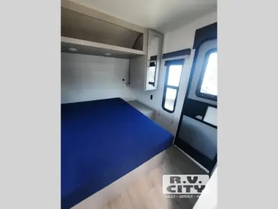 2027 Jayco Jay Flight 262RLSW photo 9