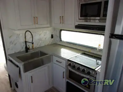 2022 Dutchmen Astoria 3203BH photo 12