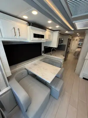 2022 Newmar New Aire 3543 photo 10