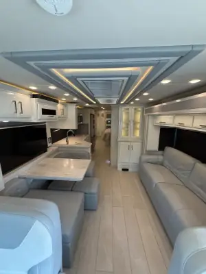 2022 Newmar New Aire 3543 photo 8