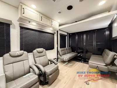 2026 Grand Design Momentum G-Class photo 9