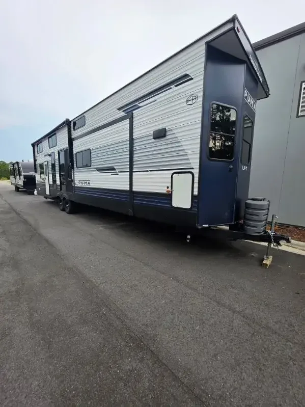 2025 Palomino PALOMINO PUMA 403LFT exterior
