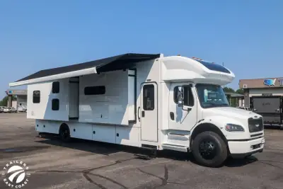 2027 Renegade Verona 40VTB photo 10