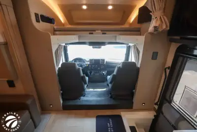 2027 Renegade Verona 40VTB photo 14