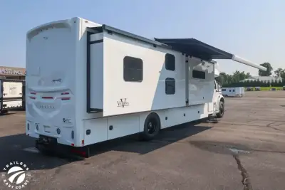 2027 Renegade Verona 40VTB photo 11
