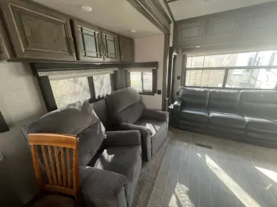 2020 Keystone MONTANA 3721RL photo 10