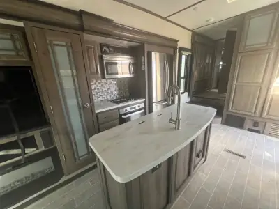 2020 Keystone MONTANA 3721RL photo 13