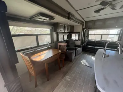 2020 Keystone MONTANA 3721RL photo 9