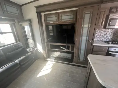 2020 Keystone MONTANA 3721RL photo 12