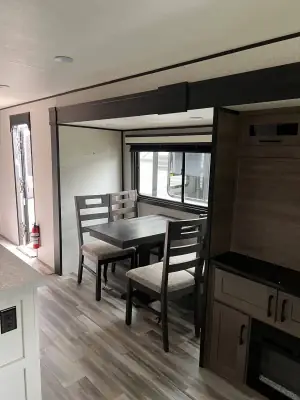 2024 Jayco JAY FLIGHT 340RLK photo 5