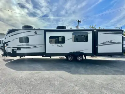 2017 Keystone OUTBACK SUPELITE 325BH photo 2