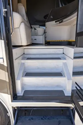 2017 Newmar King Aire 4584 photo 29