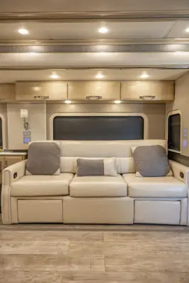2017 Newmar King Aire 4584 photo 44
