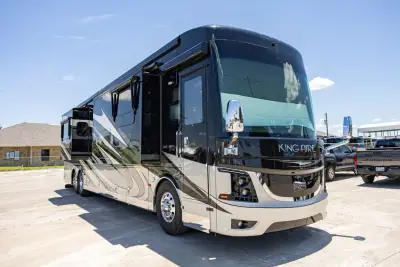 2017 Newmar King Aire 4584 photo 2