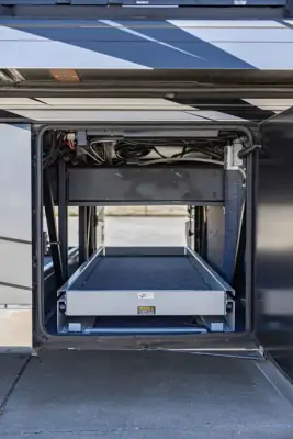 2017 Newmar King Aire 4584 photo 25