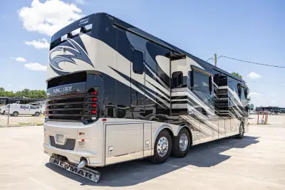 2017 Newmar King Aire 4584 photo 6