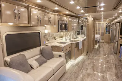2017 Newmar King Aire 4584 photo 42