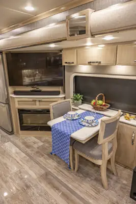 2017 Newmar King Aire 4584 photo 45