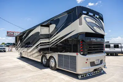 2017 Newmar King Aire 4584 photo 8