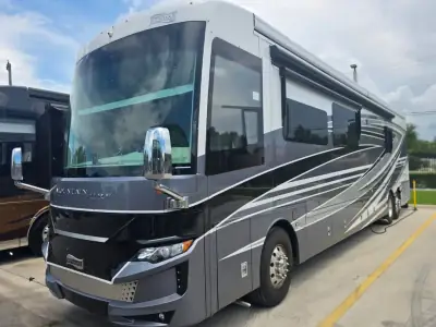 2023 Newmar Mountain Aire 4551 photo 3