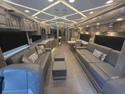 2023 Newmar Mountain Aire 4551 photo 13