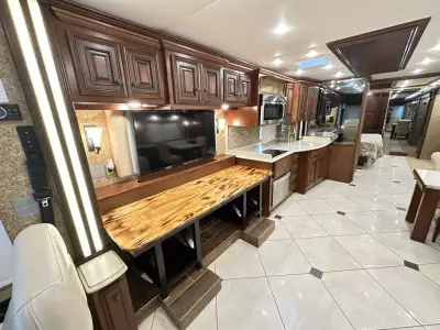2015 Newmar Dutch Star 4369 photo 9