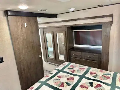 2018 Forest River SALEM HEMISPHERE 29RLSHL photo 11