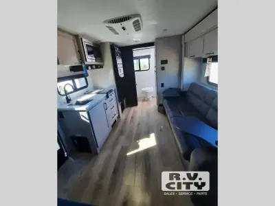 2026 Jayco Jay Feather Air 18FBS photo 10