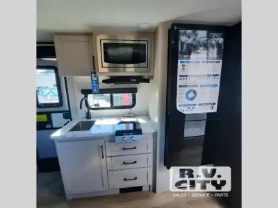 2026 Jayco Jay Feather Air 18FBS photo 6
