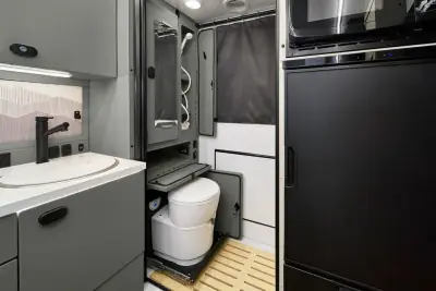 2027 Winnebago Arka 20Z 4x4 photo 26