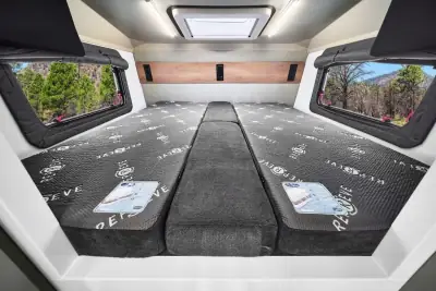 2027 Winnebago Arka 20Z 4x4 photo 37