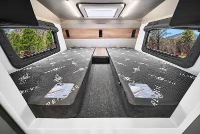 2027 Winnebago Arka 20Z 4x4 photo 35