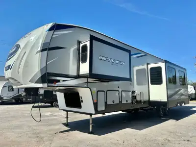 2022 Cherokee ARCTIC WOLF 3770 SUITE photo 19