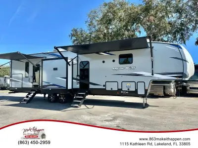 2022 Cherokee ARCTIC WOLF 3770 SUITE