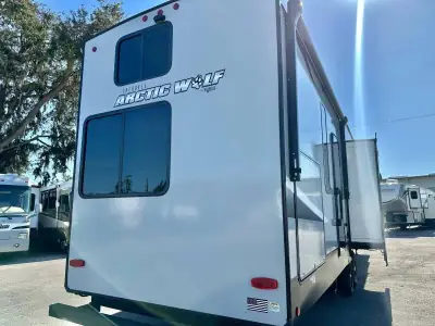 2022 Cherokee ARCTIC WOLF 3770 SUITE photo 11