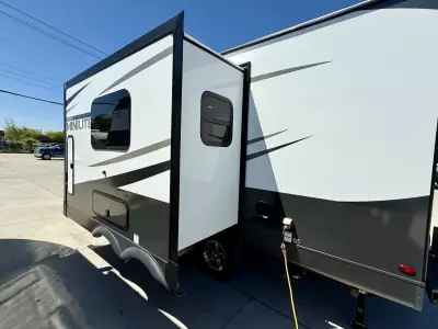2025 Forest River Rockwood Mini Lite 2214S photo 8