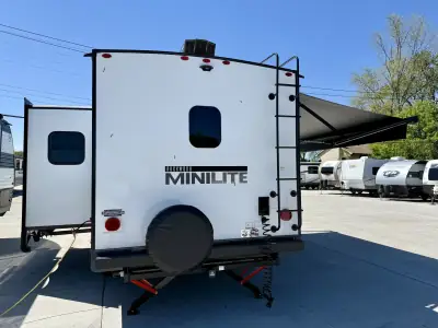 2025 Forest River Rockwood Mini Lite 2214S photo 6
